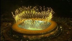 stade Soccer City à Johannesburg illuminé après la finale